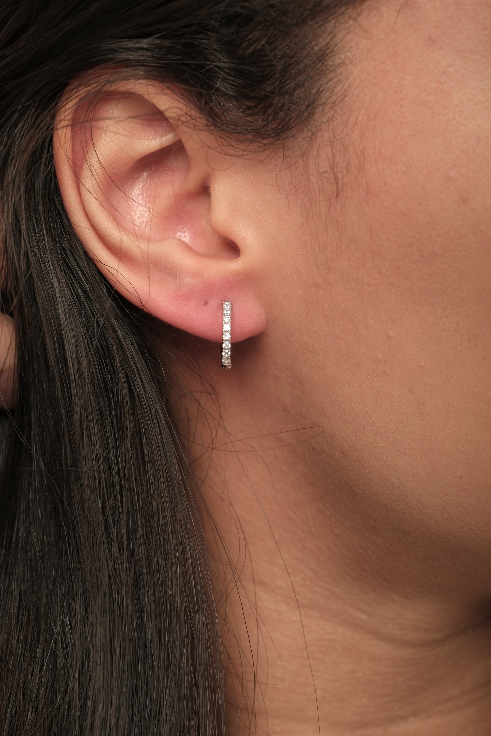 Brinco Eclipse Cravejado